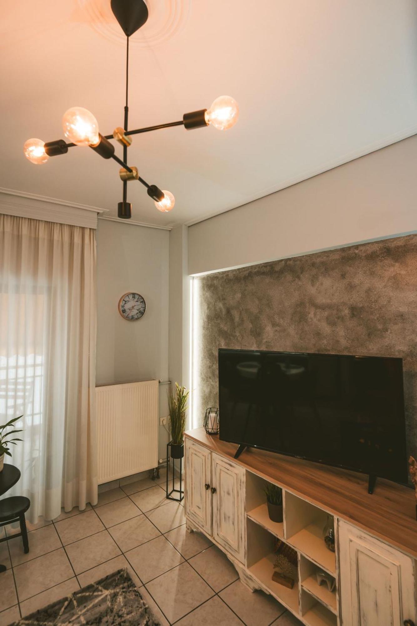 לריסה Unique Central Apartment מראה חיצוני תמונה